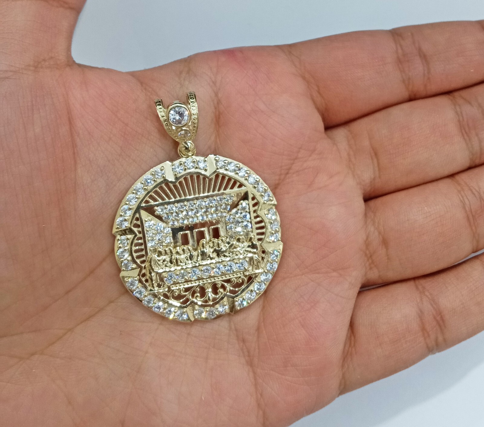 Pre-owned Goldbar Jewelers Real 10k Gold Circle Charm Last Supper Pendant 10kt Yellow Gold For Chain Men In White