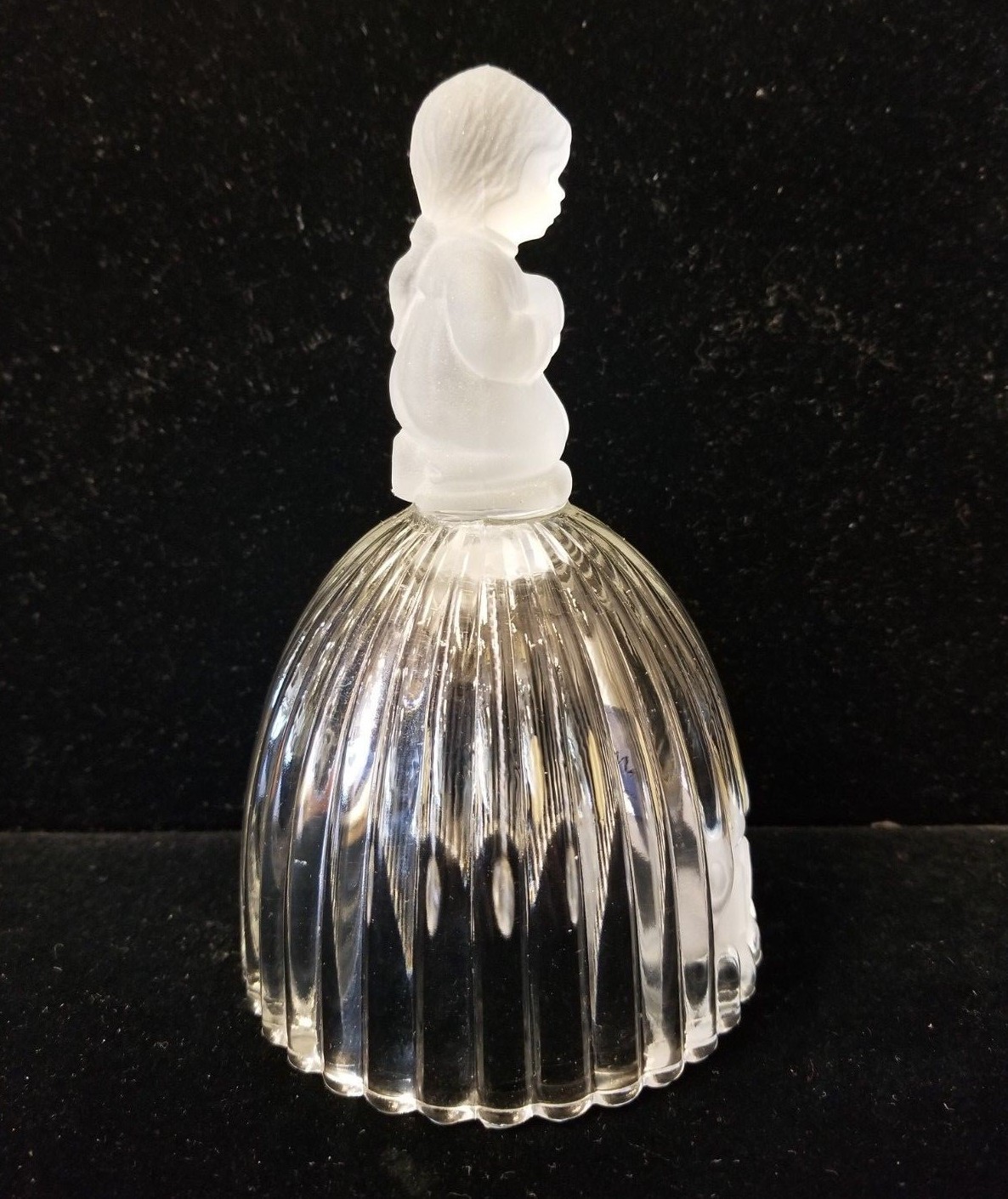 (RI1) Annual Goebel Crystal Glass Bell- First Edition 1978