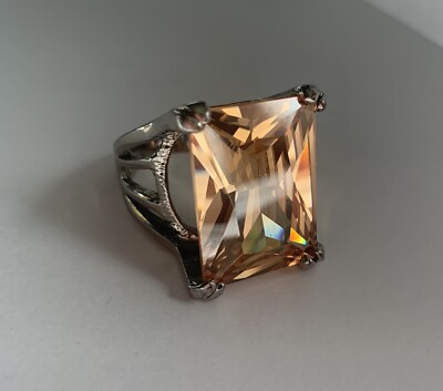 Fantastic 3quarter Inch Faceted Champagne Crystal On Silvertone Cocktail Ring 7