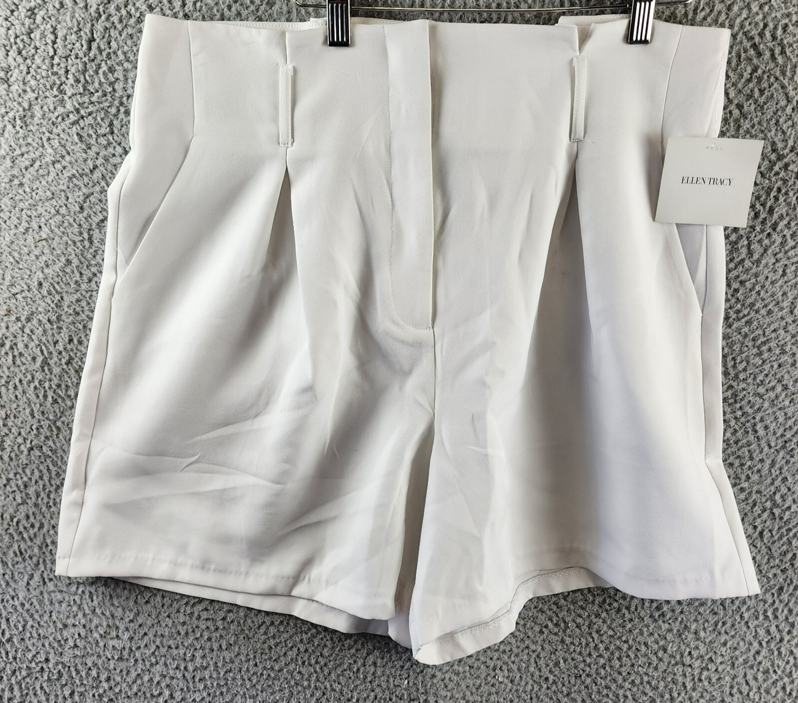 Ellen Tracy High Waisted Pleated Shorts Women's L White Zip Hook & Bar Closure - Picture 1 of 14