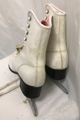 Size 4 Youth White Figure Slates