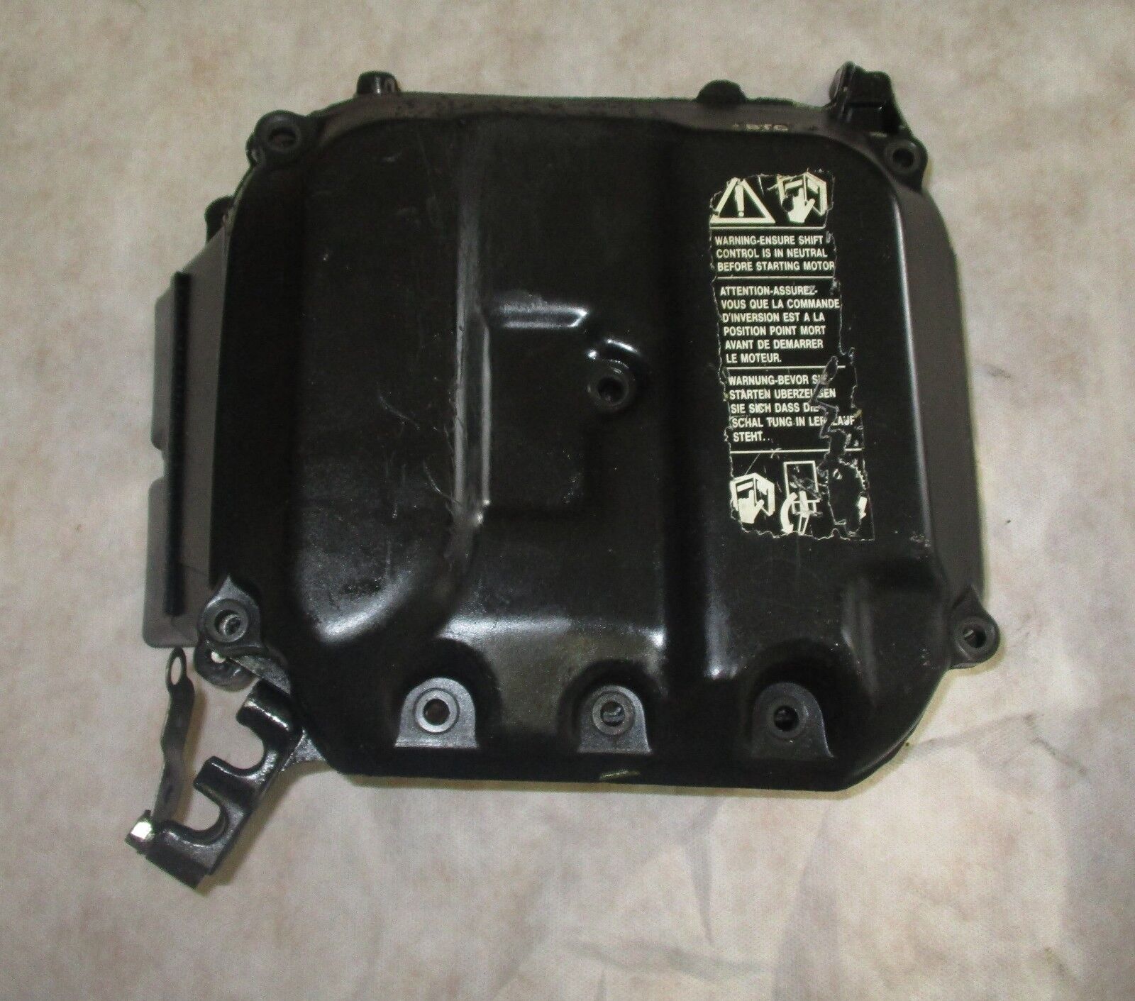 OMC JOHNSON EVINRUDE OUTBOARD V4 AIR BOX SILENCER 85- 140 HP OMC JOHNSON EVINRUDE OUTBOARD V4 AIR BOX SILENCER 85- 140 HP