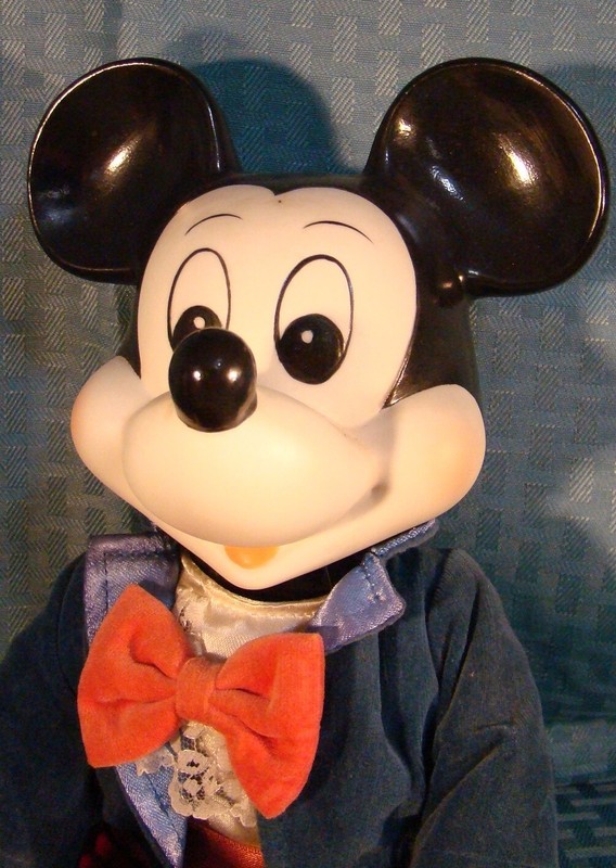 Mickey Mouse Music Box In Mickey Mouse Figurines (1968-Now