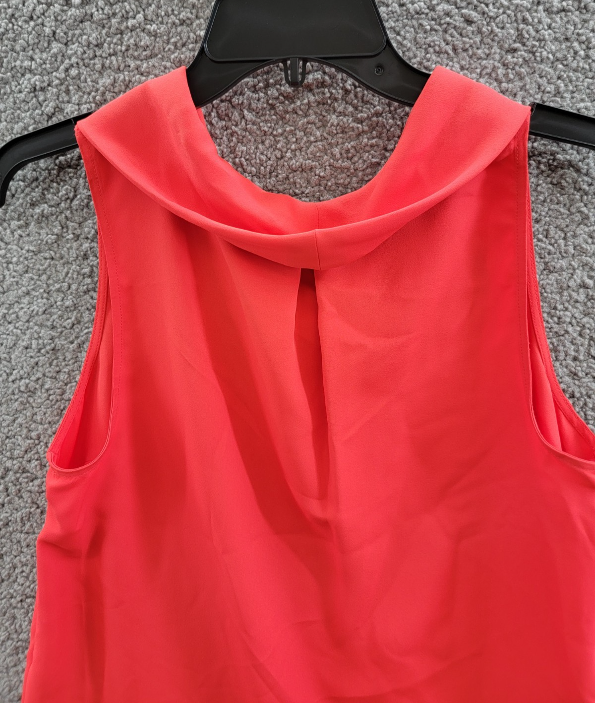 Vince Camuto Sleeveless Cowl Neck Top Women's S Tulip Red Keyhole Back Pullover - Picture 13 of 15