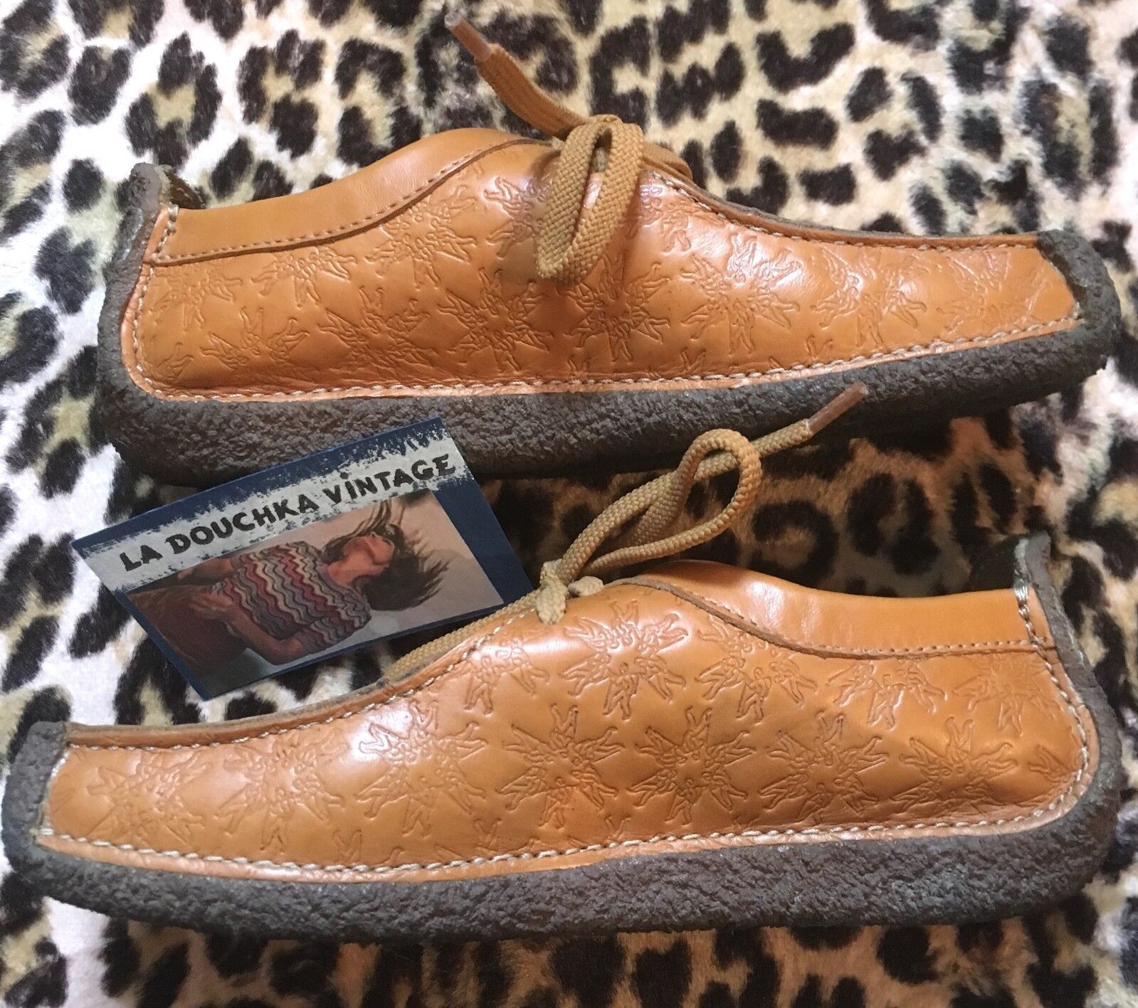 CLARKS 1980s WOMEN NATALIE EARTH SHOES WALLABEES~EMBOSSED CLARKS 1980s WOMEN NATALIE EARTH SHOES WALLABEES~EMBOSSED