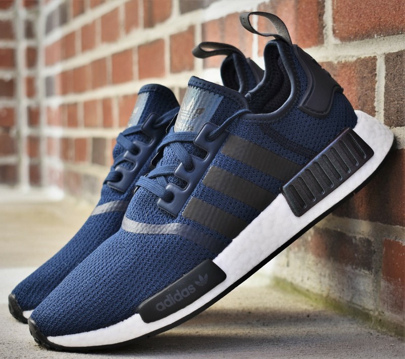 adidas nmd r1 mens navy blue