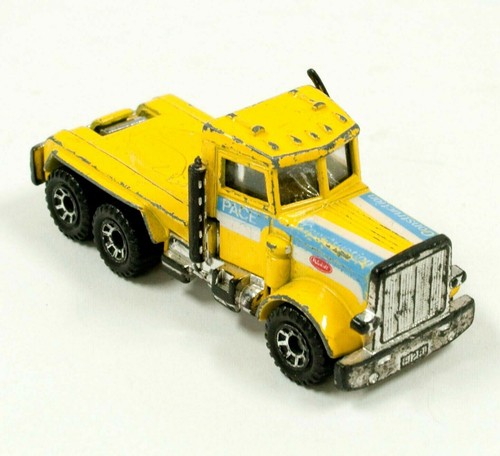 Matchbox Peterbilt Truck 1981 1:80 Yellow Vintage Toy Car