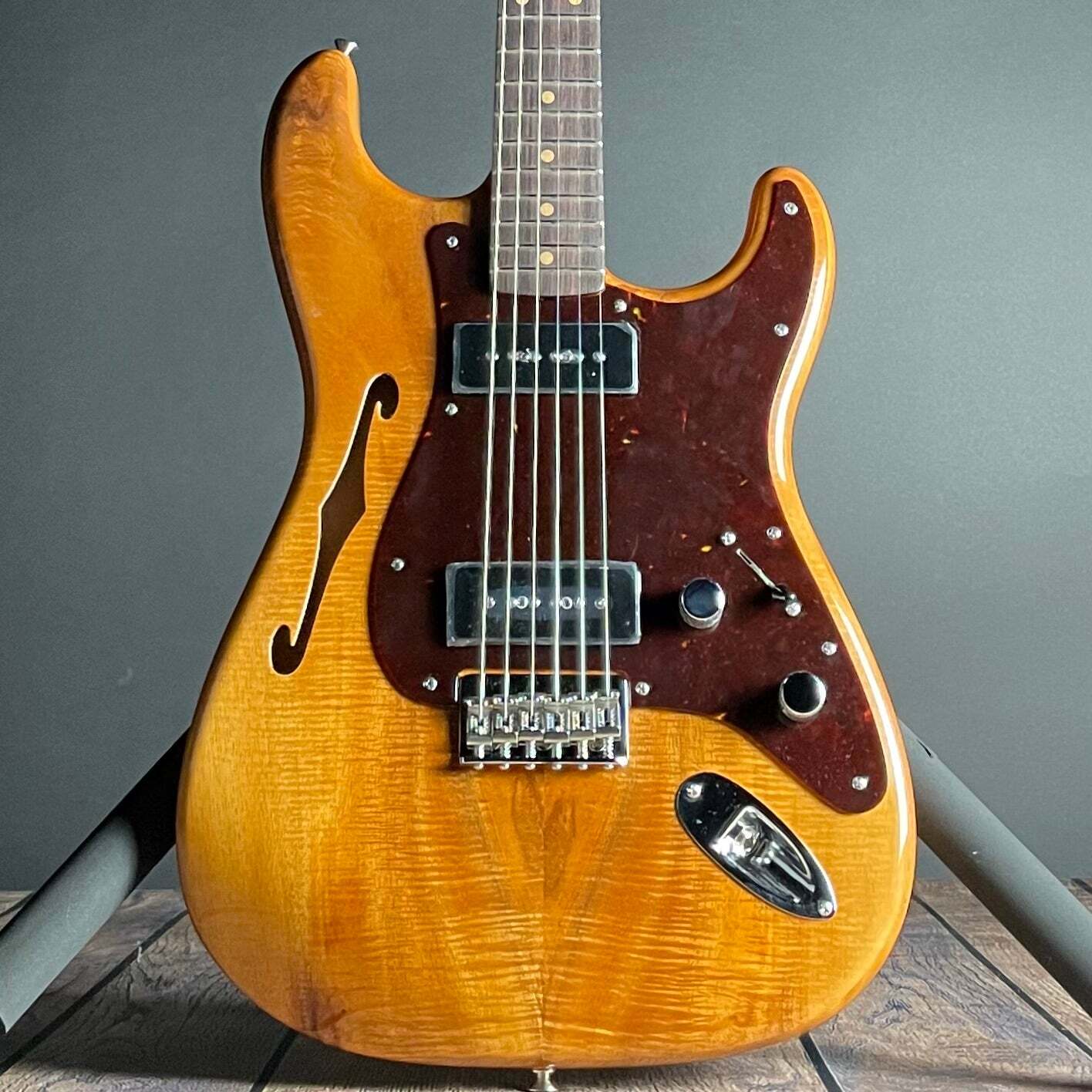 Fender Custom Shop Artisan Dual P90 Koa Strat, NOS, Rosewood