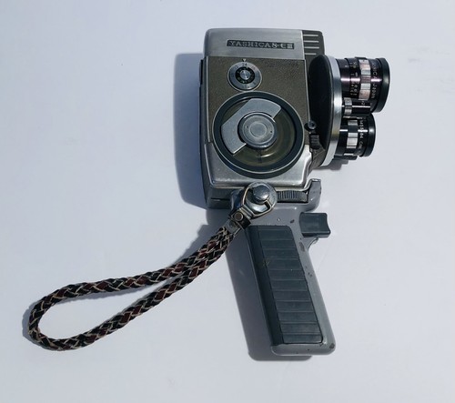 【現状品】Yashica-8 ケース付 8ミリフィルムカメラ フィルターセット 現状品】Yashica-8 ケース付 8ミリフィルムカメラ フィルター