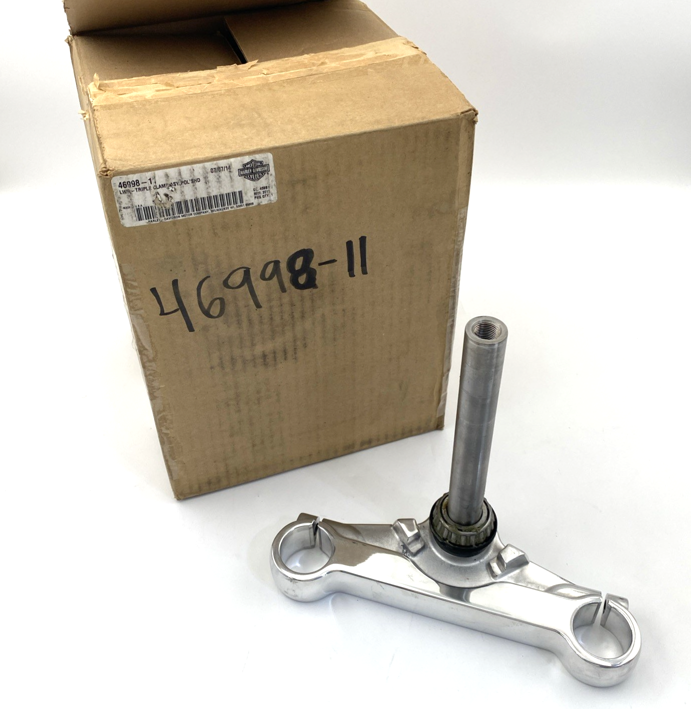 oem Harley 46998-11 Polished Lower Triple Tree Clamp 11-20