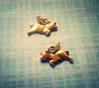 6 Flying Pig Charms Antique Gold Tone Animal Pendants 2 Sided When Pigs Fly