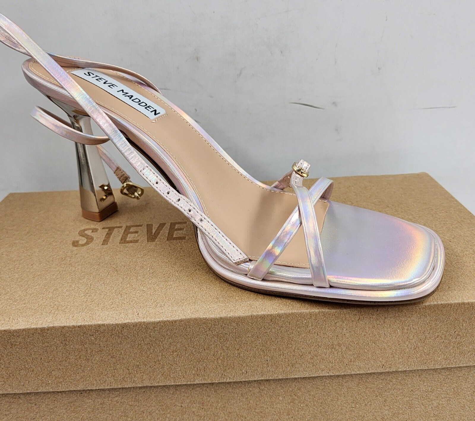 【Steve Madden】ミアリ スライド サンダル Amazon.com | Steve Madden Women's Misha Slide Sandal, Blue