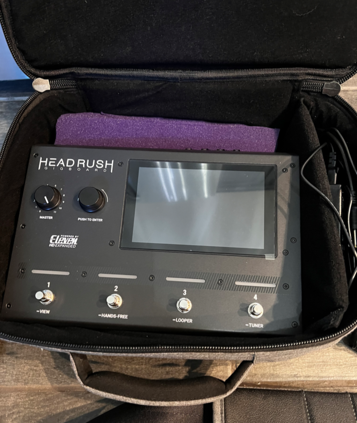 Headrush Eleven HD Expanded Gigaboard With Transit Gator