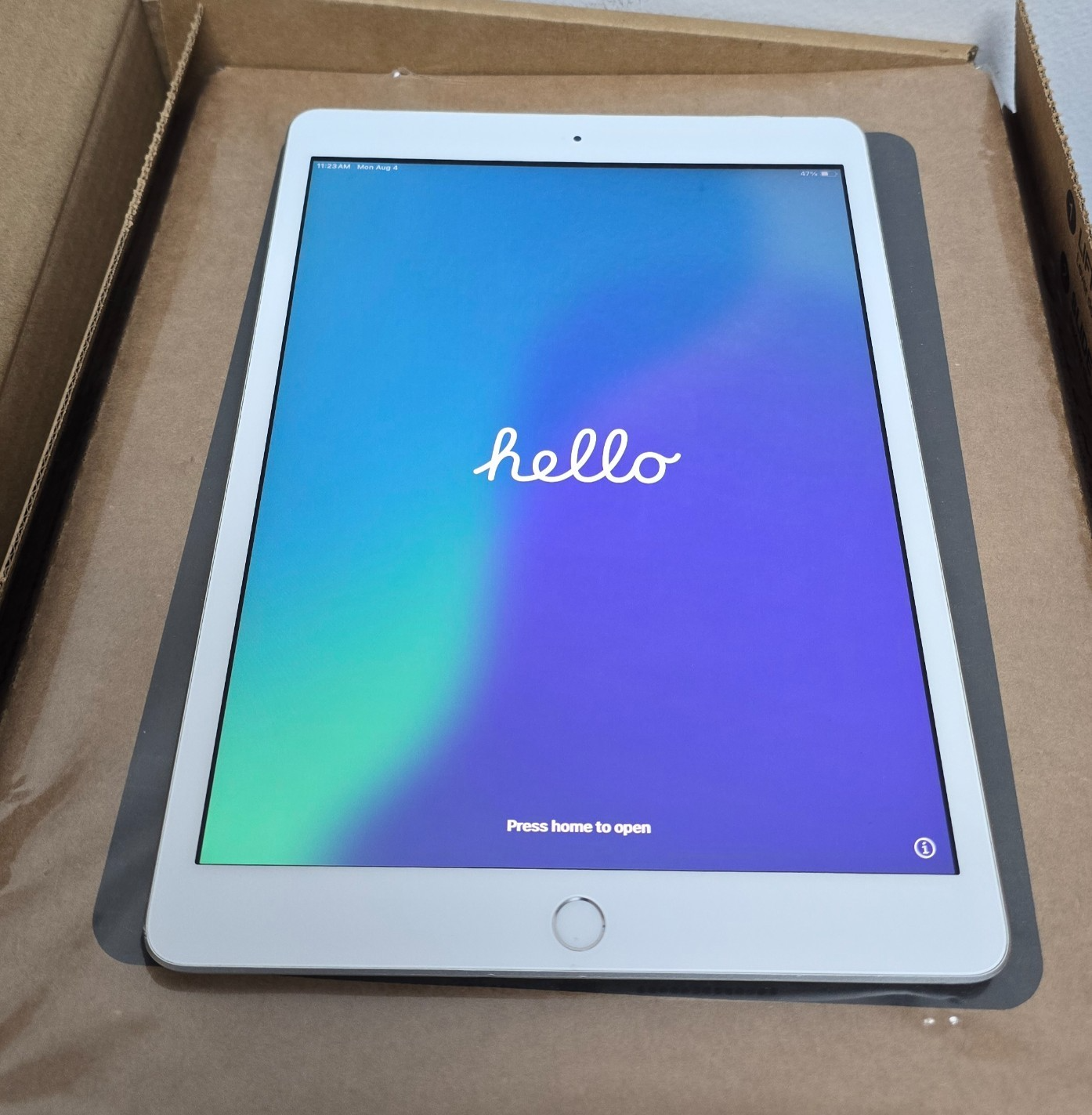 iPad本体 iPad (8th) Wi-Fi + Cellular 128GB Apple iPad 8th Gen 10.2