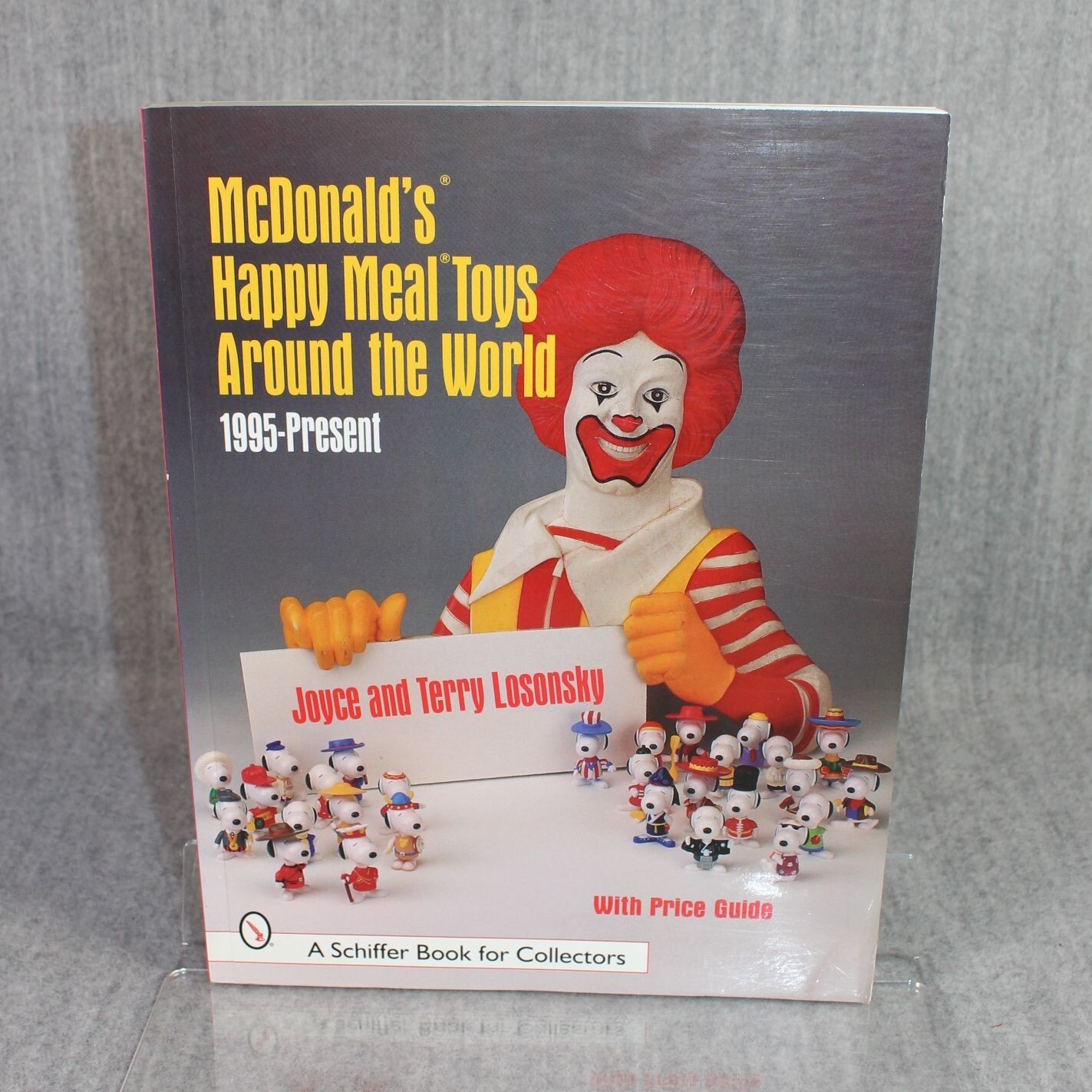 洋書 McDonald's HappyMealToys AroundtheWorld $_57.JPG?set_id=880000500F