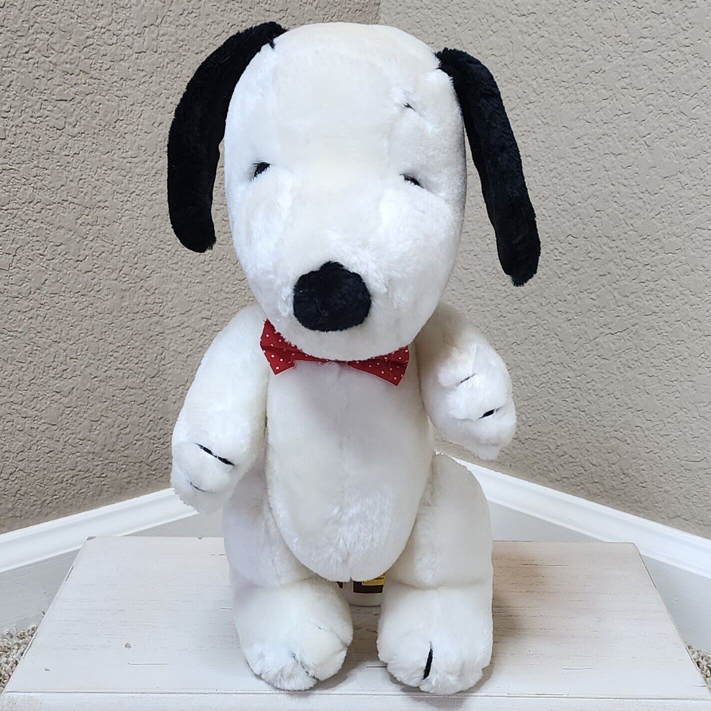 Snoopy Plush 1958, 1968 United Feature Syndicate Inc Snoopy Plush 1958, 1968 United Feature Syndicate Inc