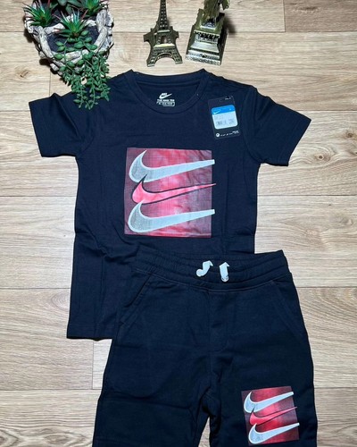 Nike 2 Piece T-Shirt & Shorts Outfit  Set  Size (1-2 Extra Small)