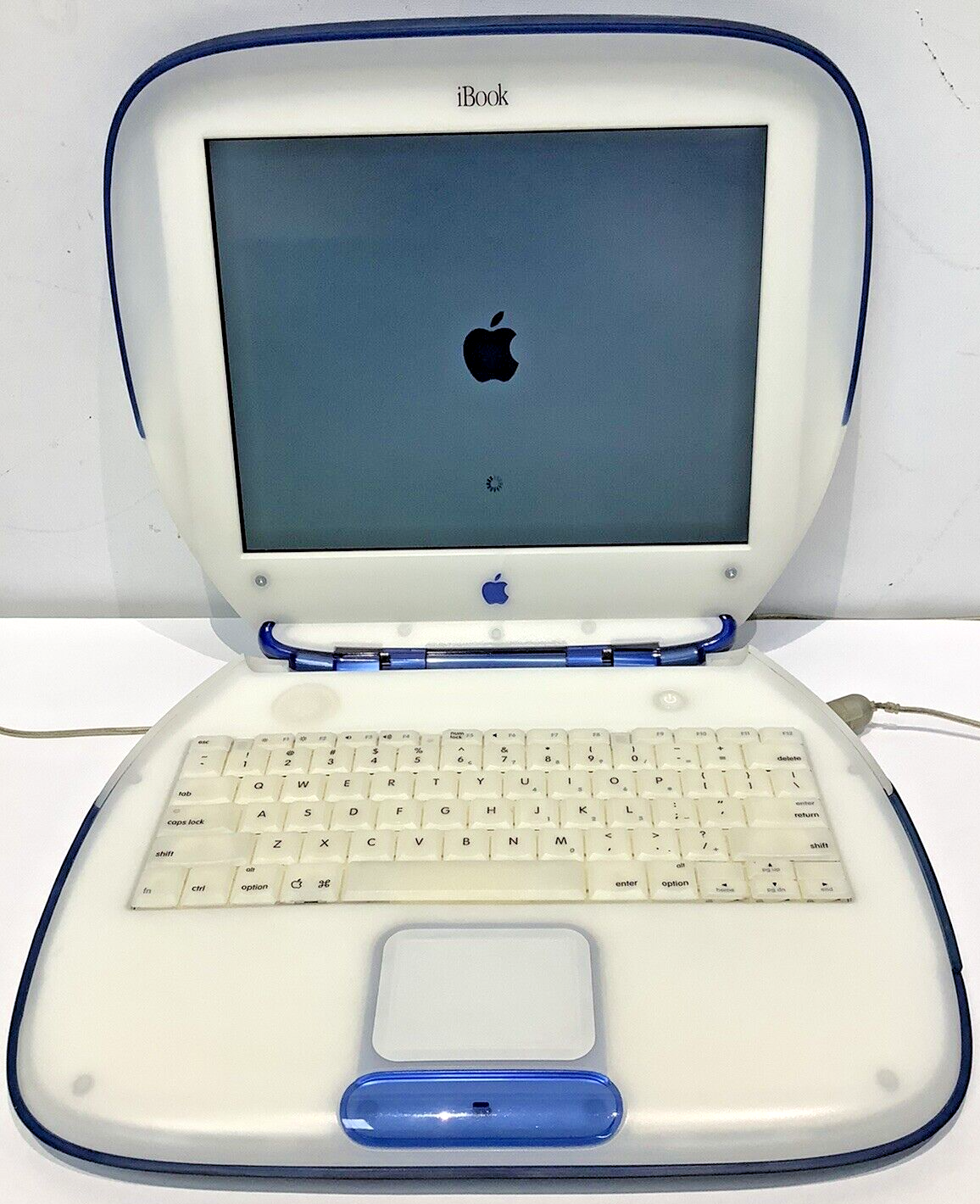 Apple iBook G3/366 M6411 | Apple Mac OS X 10.4.11, Indigo Apple iBook G3/366 M6411 | Apple Mac OS X 10.4.11, Indigo