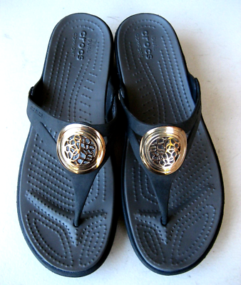 Crocs sanrah hammered metallic sandal sale