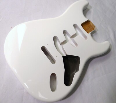Strat Stratocaster Guitar Body 3 pcs North American Alder SSS White ≦ 2.2kg