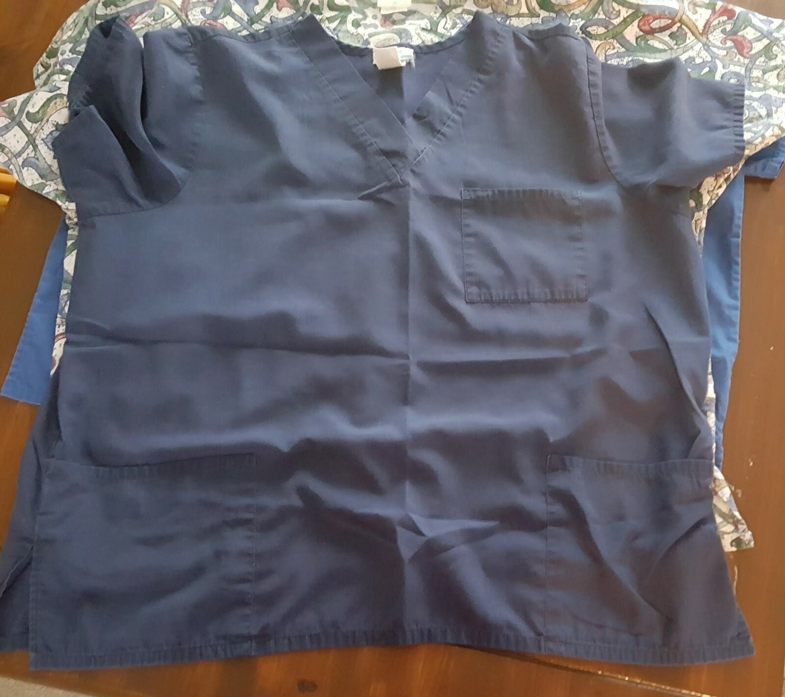 Women 2XL Scrubs 11 pc Lot  5 Tops - 6 Bottoms