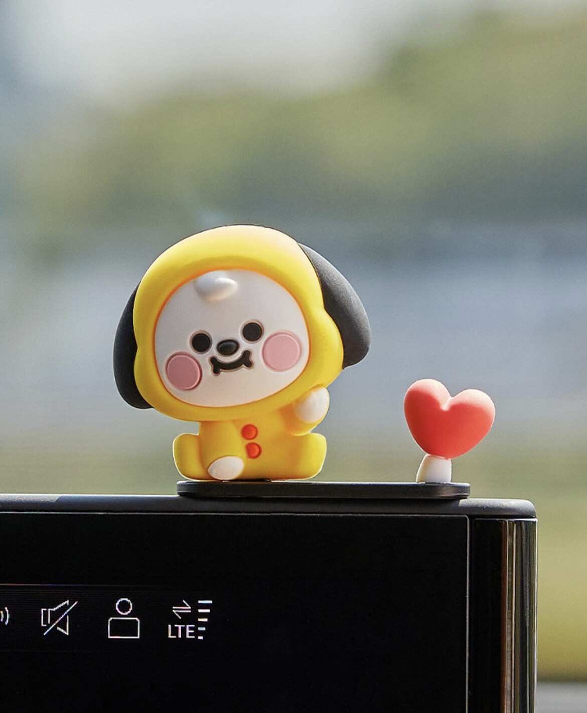 BT21 OFFICIAL LINE FRIEND BT21 CAR FIGURE MASK HOLDER BTS
