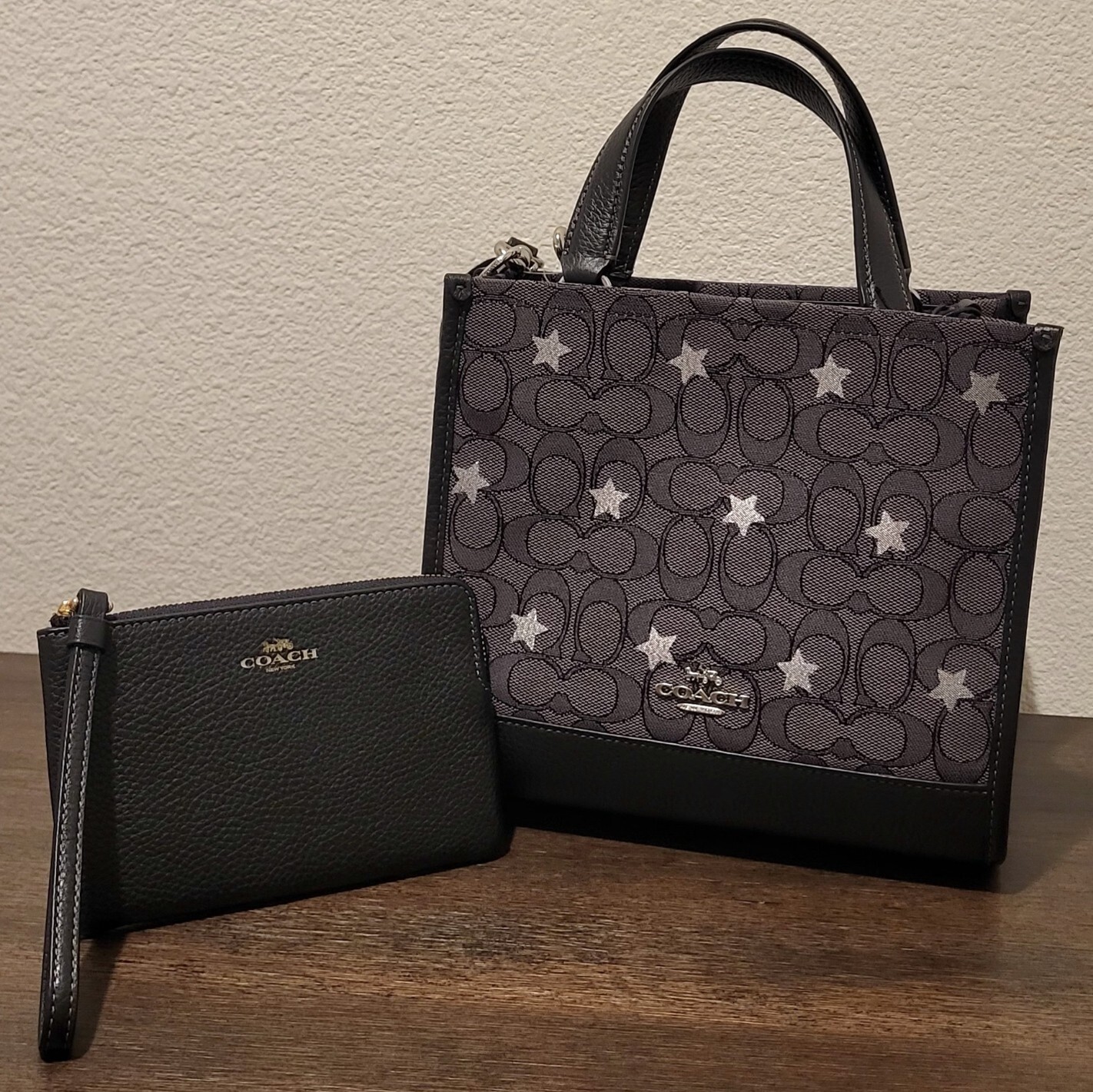 ★完売・急げ★COACH Dempsey Signature Jacquard Tote Bag f1dcf7c35225474e8c56771d15c96f