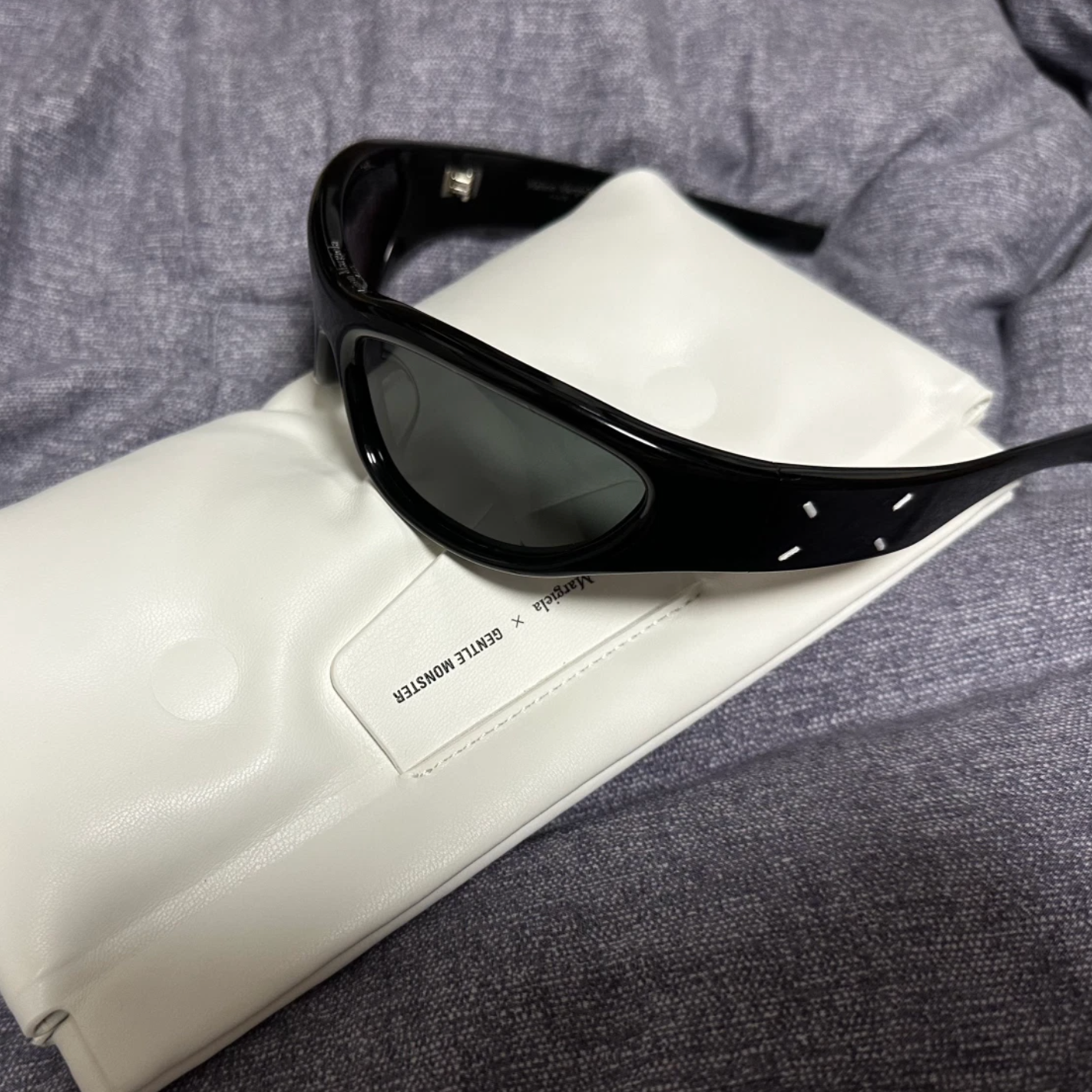 Maison Margiela × gentle monster MM003 OG7EIWPEVTXE_FRONT.jpg