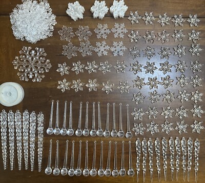 142 PCS Christmas Decoration Acrylic Snowflakes Icicles Tree Ornaments w Line