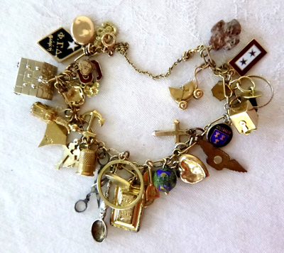 Vintage 10K Yellow Gold Charm Bracelet 37 Keepsake Charms 42.6 Grams 7 In Long