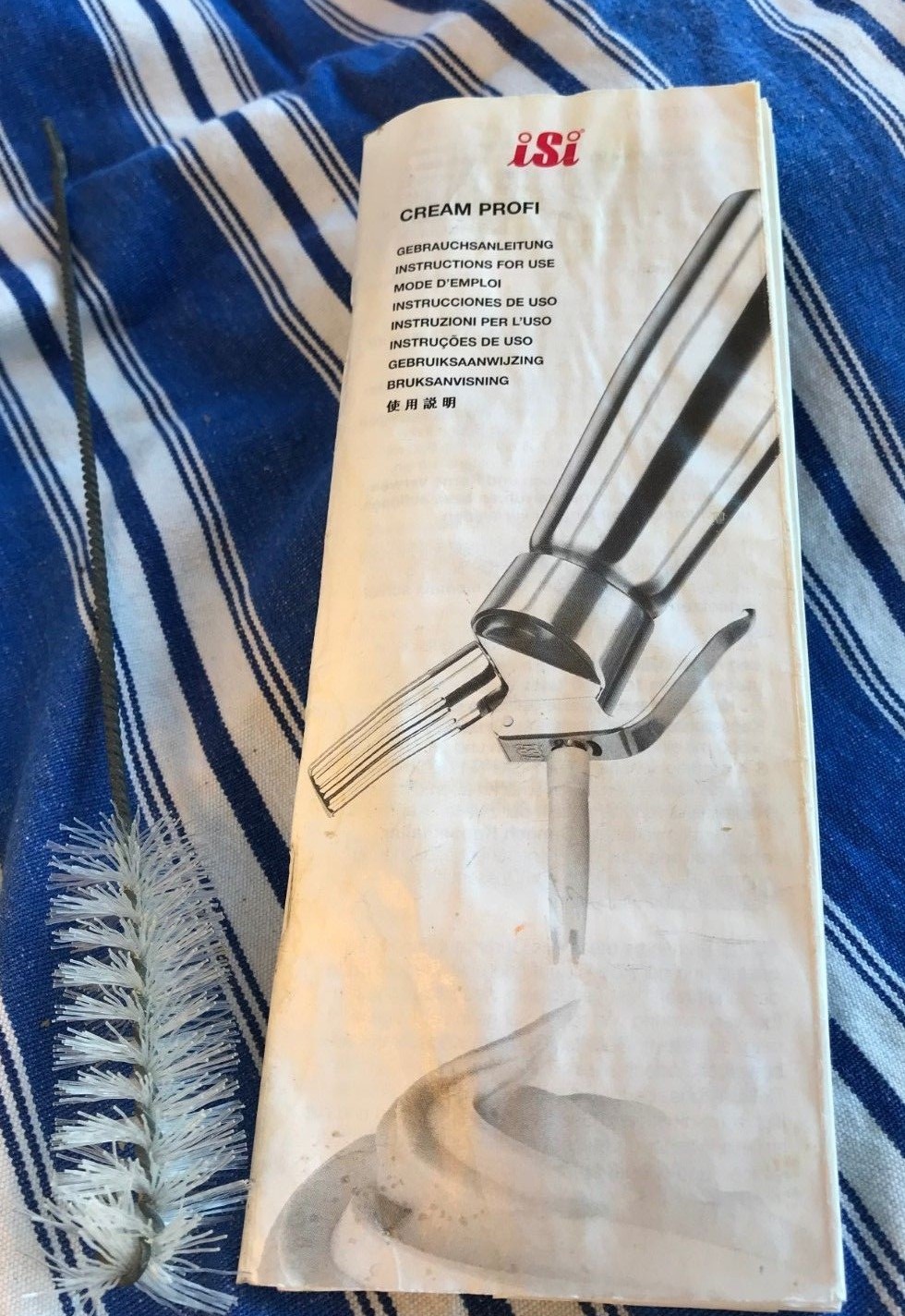 ISI Whipped Cream Dispenser w/2 new Tips, new Gasket & 26 new Chargers