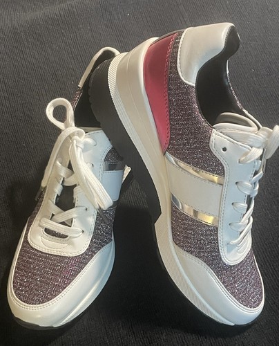 Rosé Muse Glitter point sneakers ホワイト Glitter point sneakers – BUNNY APARTMENT