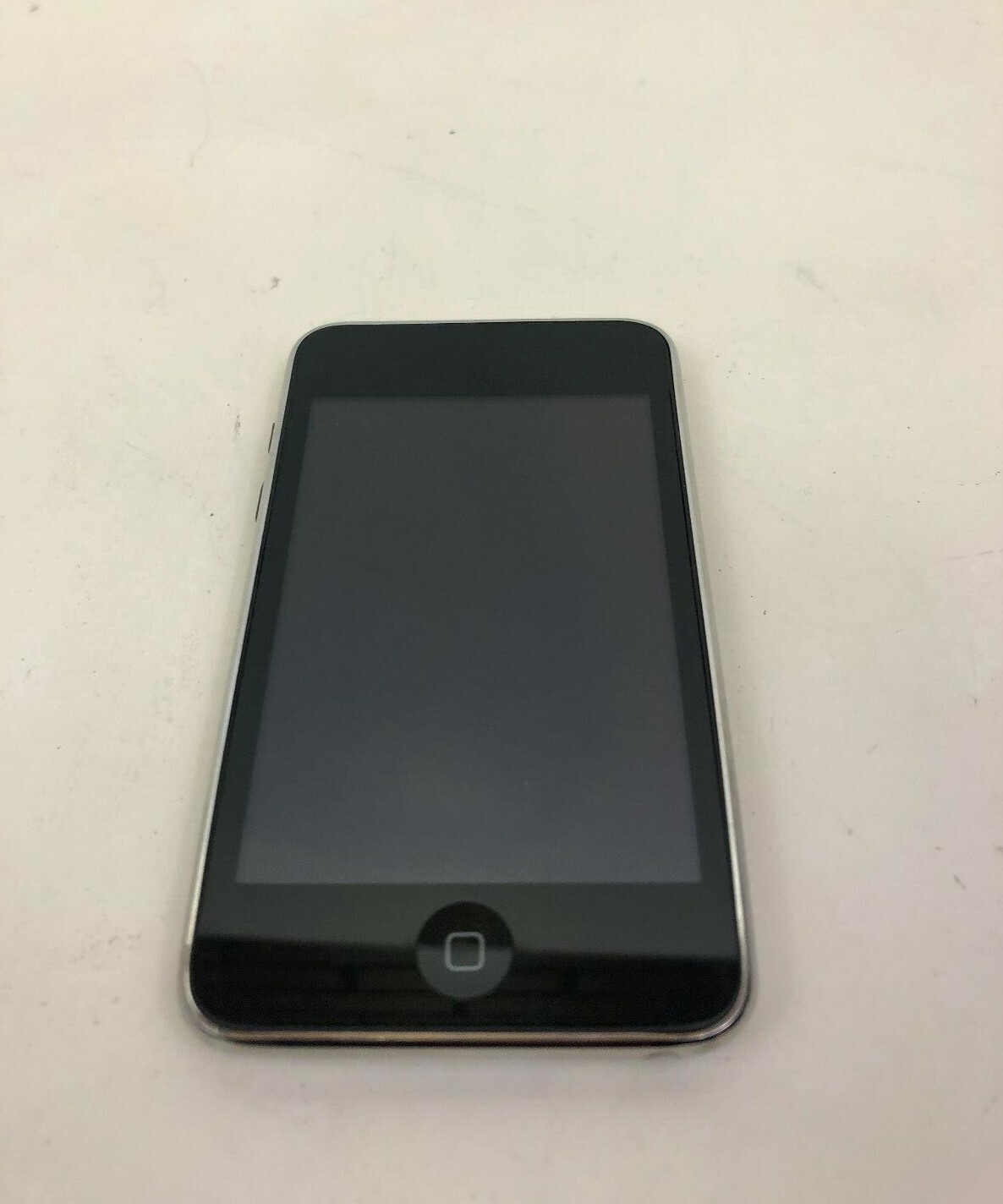 Apple iPod Touch, 2nd Generation, Model A1288, 8GB