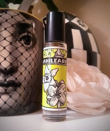 新品　LUSH VANILLARY 100ml 香水 LUSH VANILLARY PERFUME（ラッシュ バニラリー パフューム