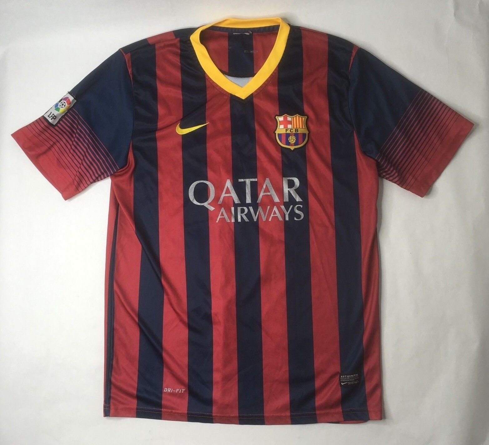 Nike FC Barcelona Messi Red Blue Striped Qatar Airways Short Nike FC Barcelona Messi Red Blue Striped Qatar Airways Short