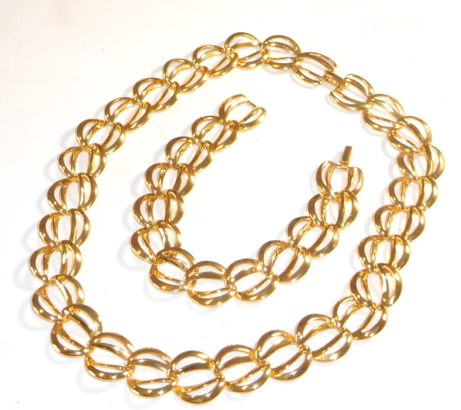 Vintage Napier Gold Tone Necklace & Bracelet Set Pat 4774743 Vintage Napier Gold Tone Necklace & Bracelet Set Pat 4774743