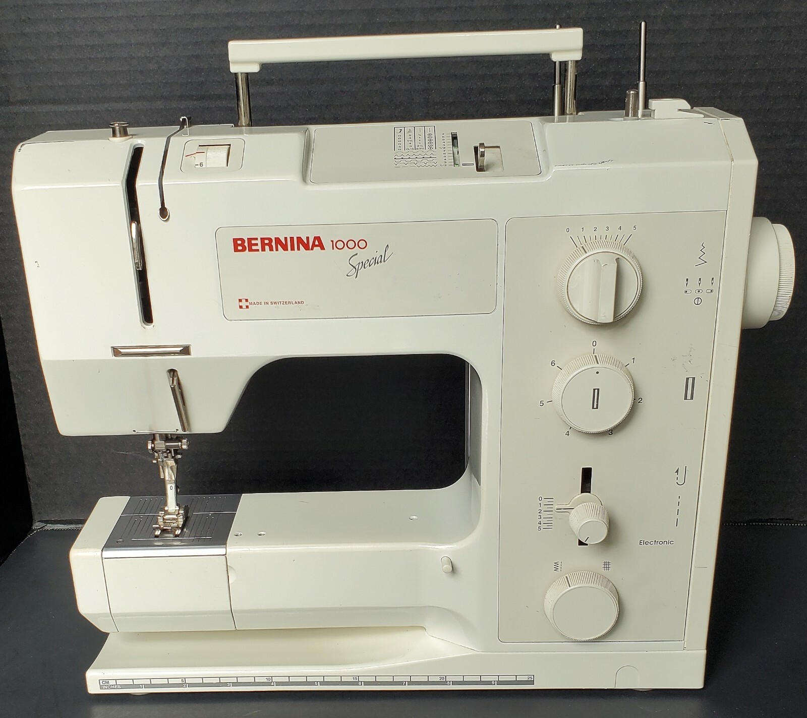 BERNINA 1000 SPECIAL SEWING MACHINE TESTED GOOD MACHINE NEW PARTS