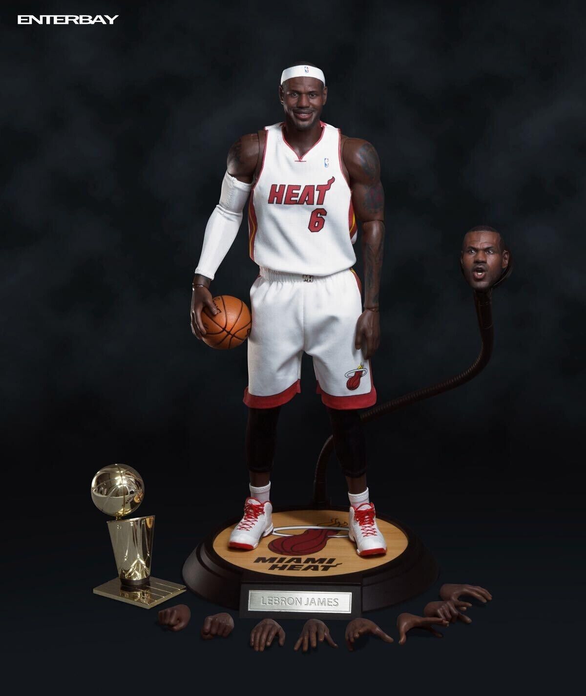 Enterbay 1/6 NBA Lebron James 12 Enterbay 1/6 NBA Lebron James 12