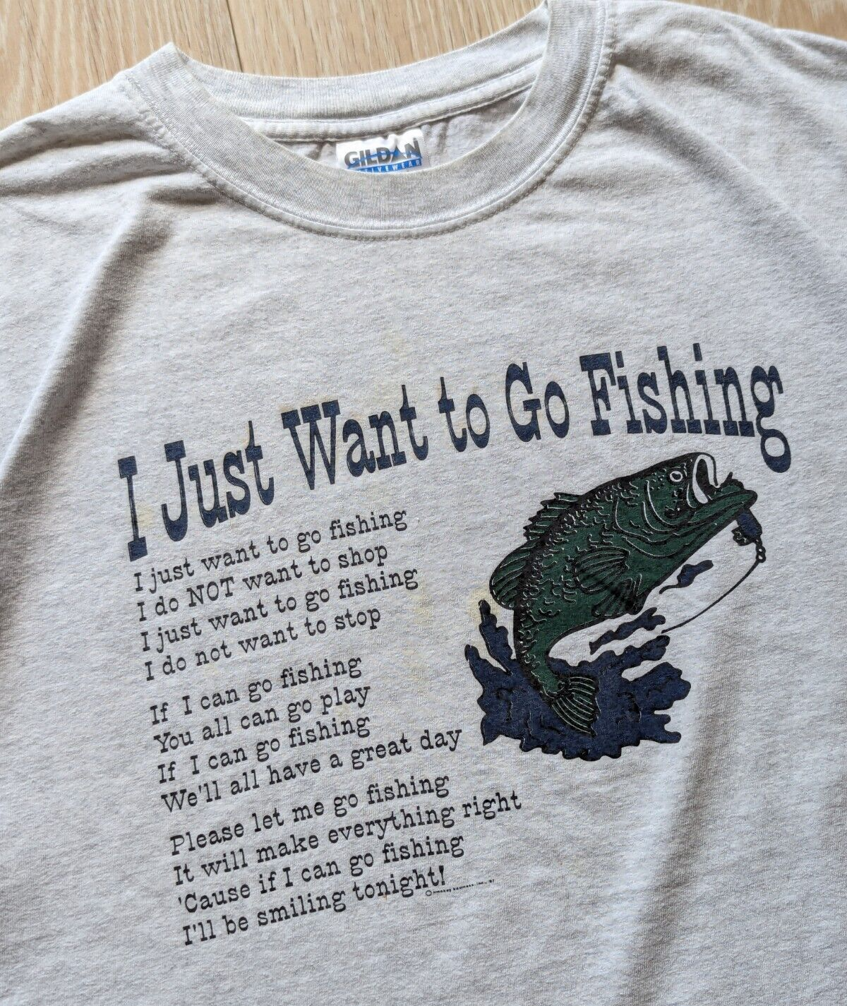 売れ筋・人気アイテム 商品 Gildan Vintage 90s Gray Fishing Graphic Funny Poem Tee ウェア
