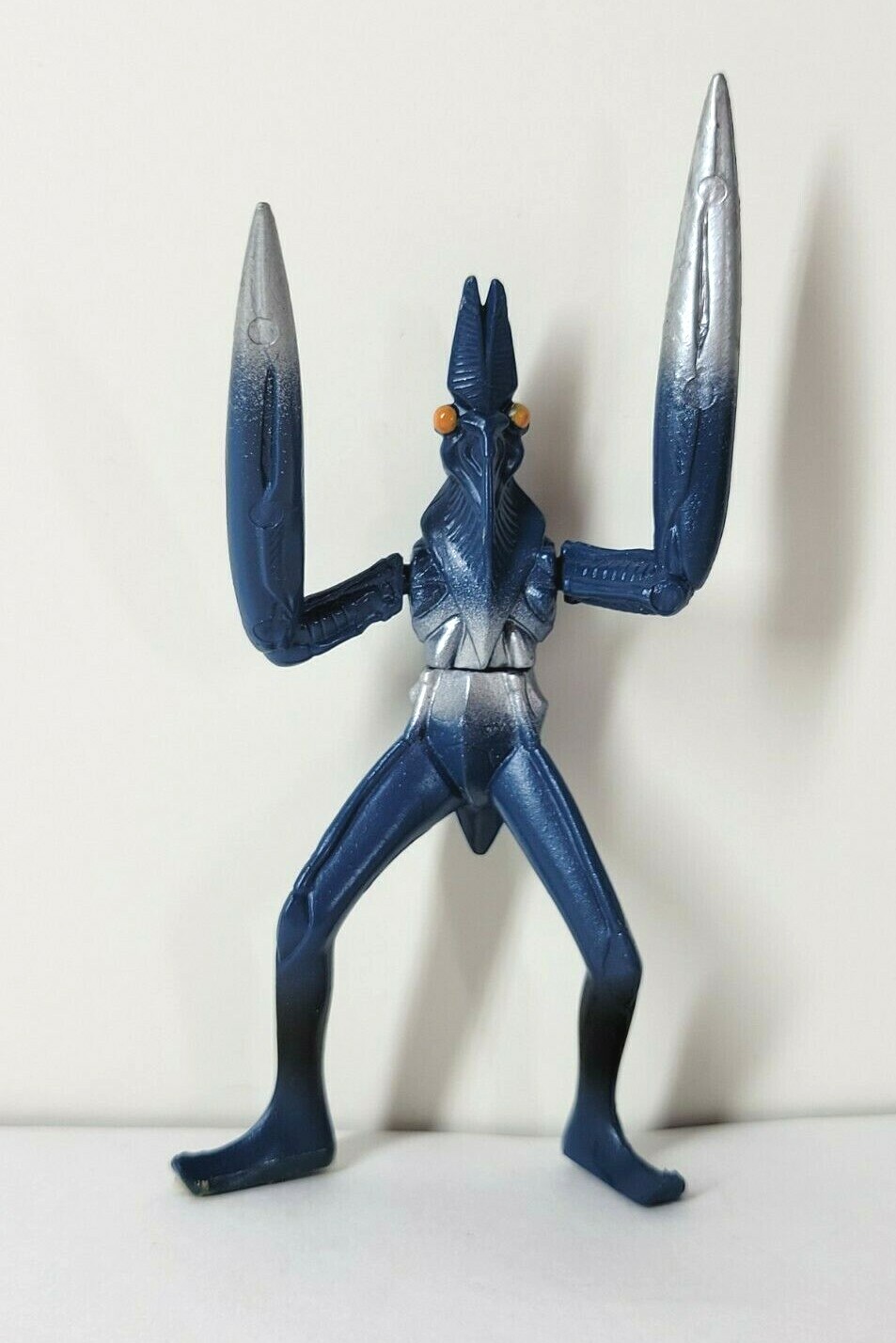 Alien Baltan Powered Gashapon Ultraman Bandai Monster Kaiju