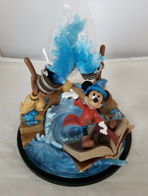 Disney Sorcerer Mickey Q-Fig Max Diorama Fantasia 80th Anniversary New in Box