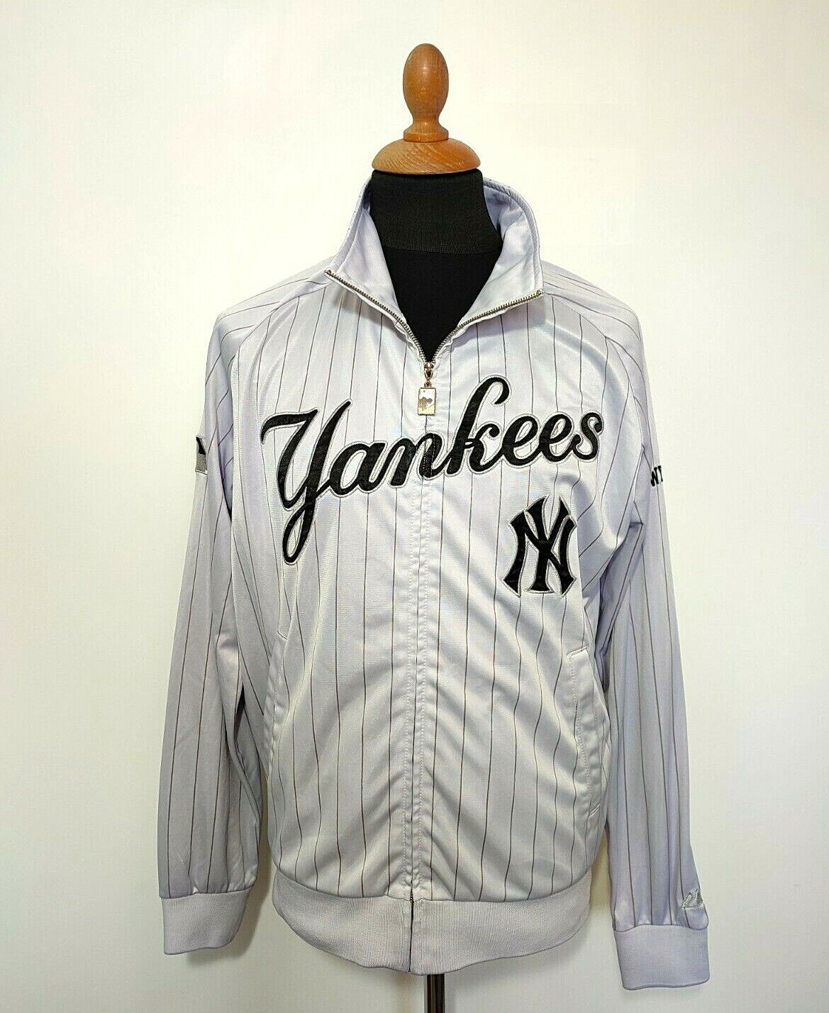 New York NY Yankees Jacket Striped L Men White Gray New York NY Yankees Jacket Striped L Men White Gray