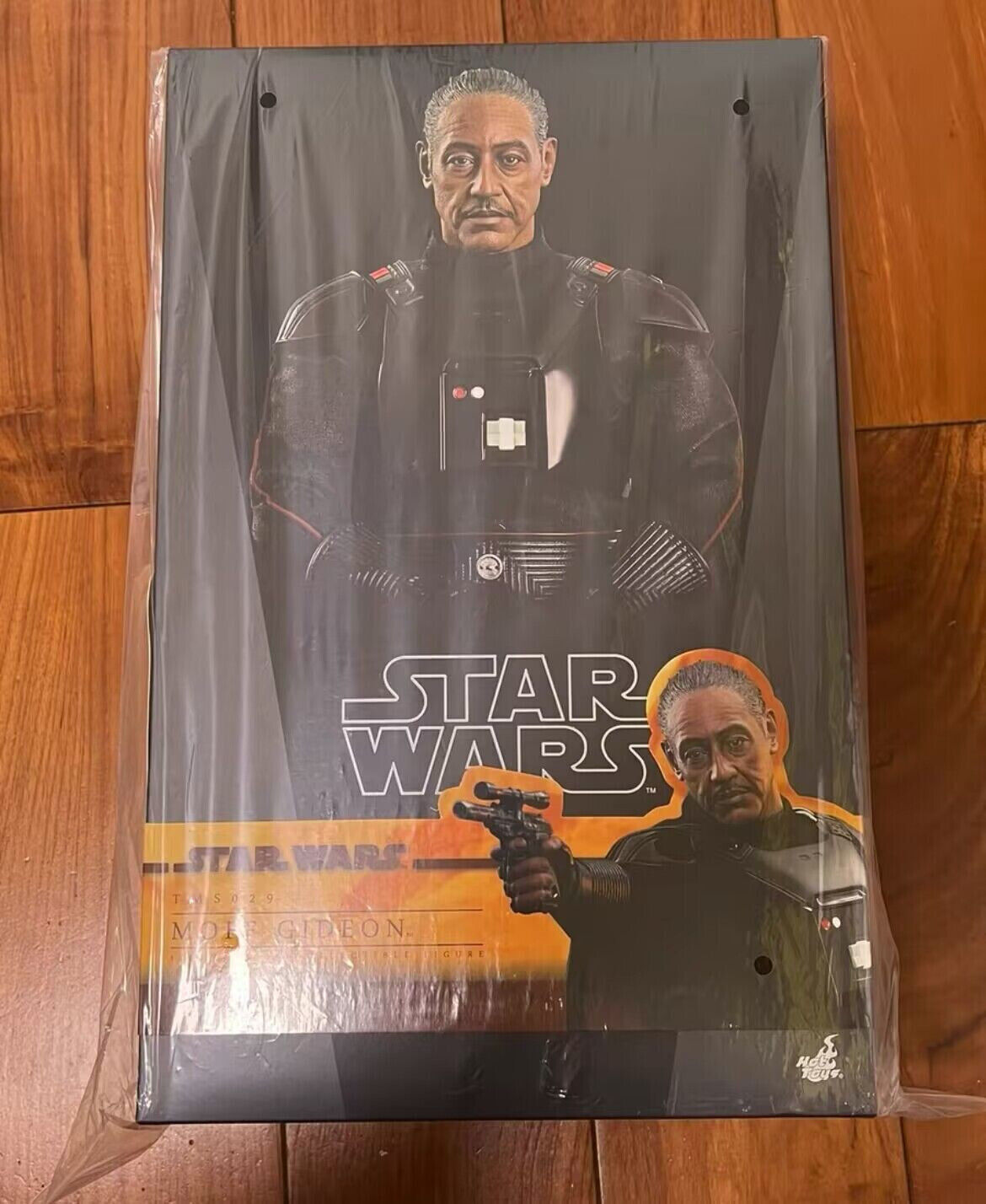 New Hot Toys TMS029 STAR WARS: THE MANDALORIAN 1/6 MOFF New Hot Toys TMS029 STAR WARS: THE MANDALORIAN 1/6 MOFF