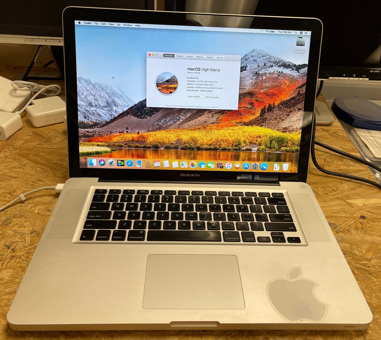 Apple MacBook Pro 15-inch March 2009 2.4GHz Intel Core 2 Duo Apple MacBook Pro 15-inch March 2009 2.4GHz Intel Core 2 Duo
