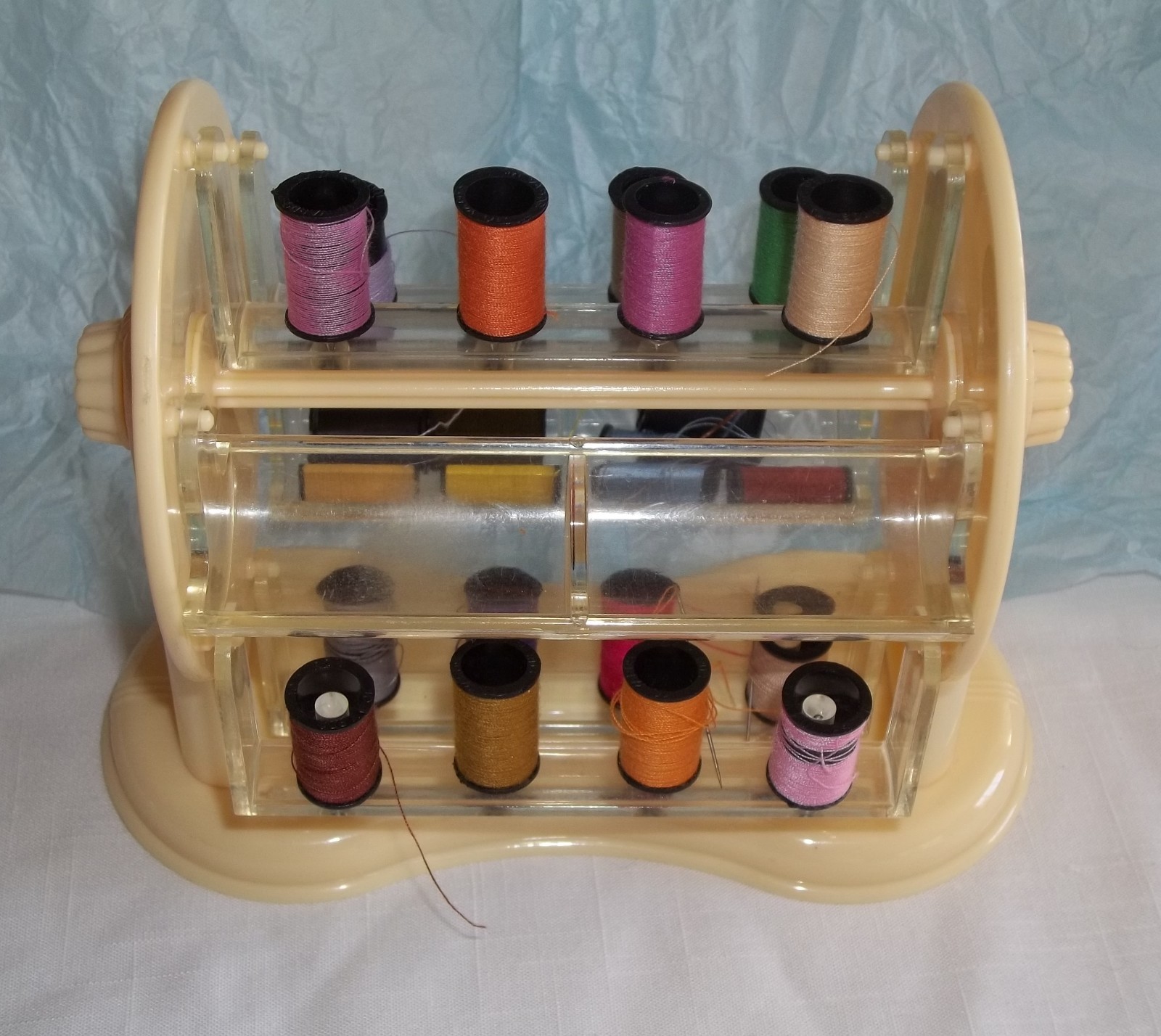 Vintage WESTCRAFT Sewing Thread Spool Holder FERRIS WHEEL w/Thread