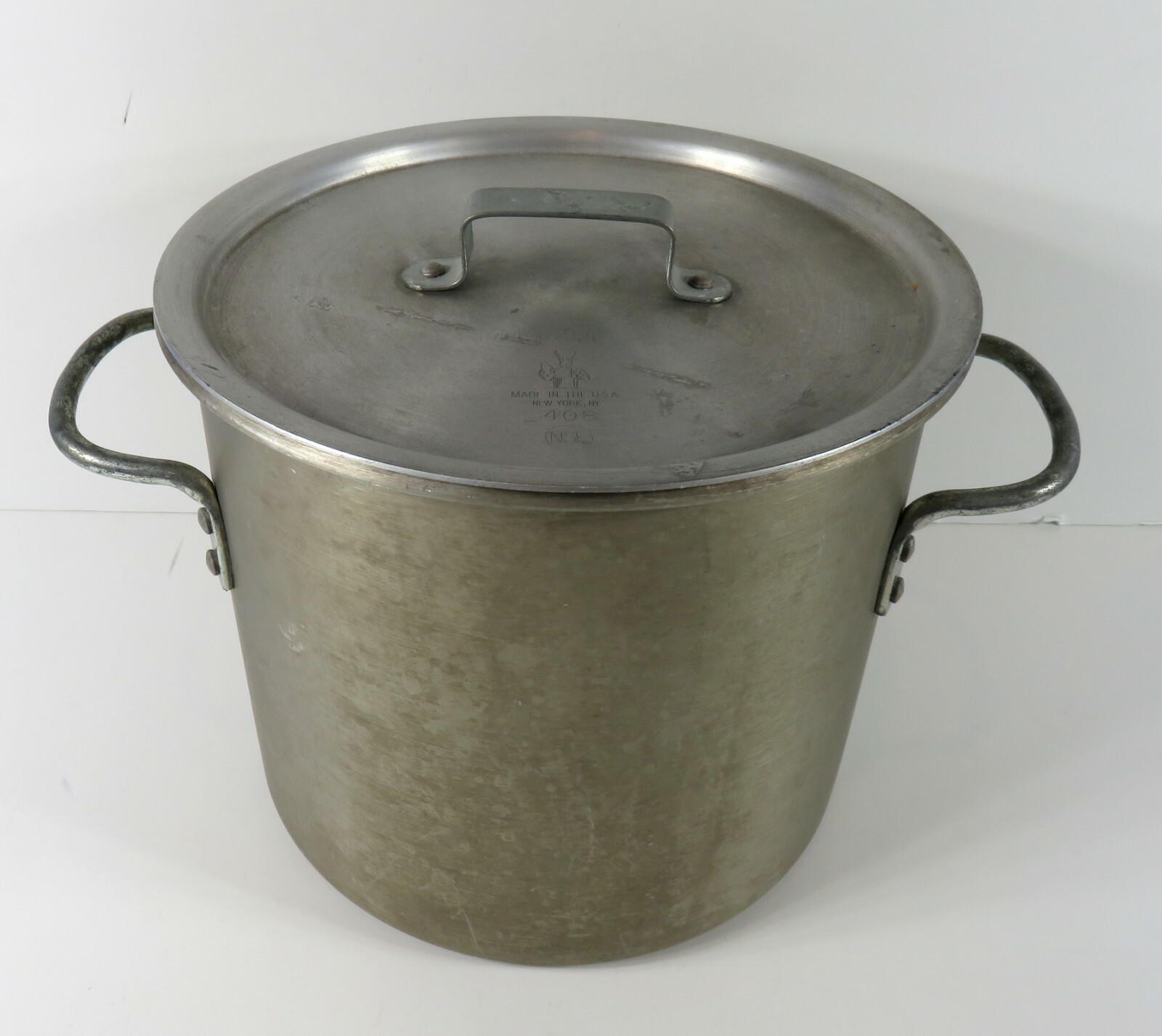 Dura-Ware 608 Aluminum Stock Pot New York 8 Qt with Lid