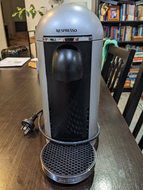 Nespresso Vertuo Plus Deluxe Silver 