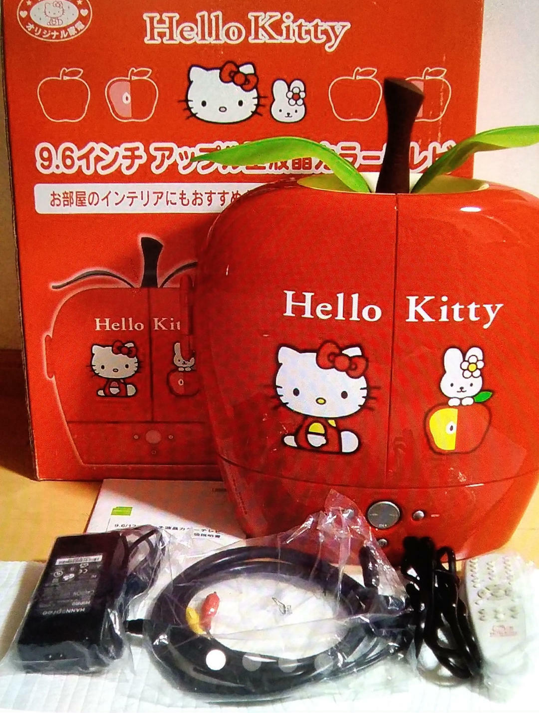 Sanrio Hello kitty Apple TV 9.6 inch LCD From Japan Sanrio Hello kitty Apple TV 9.6 inch LCD From Japan