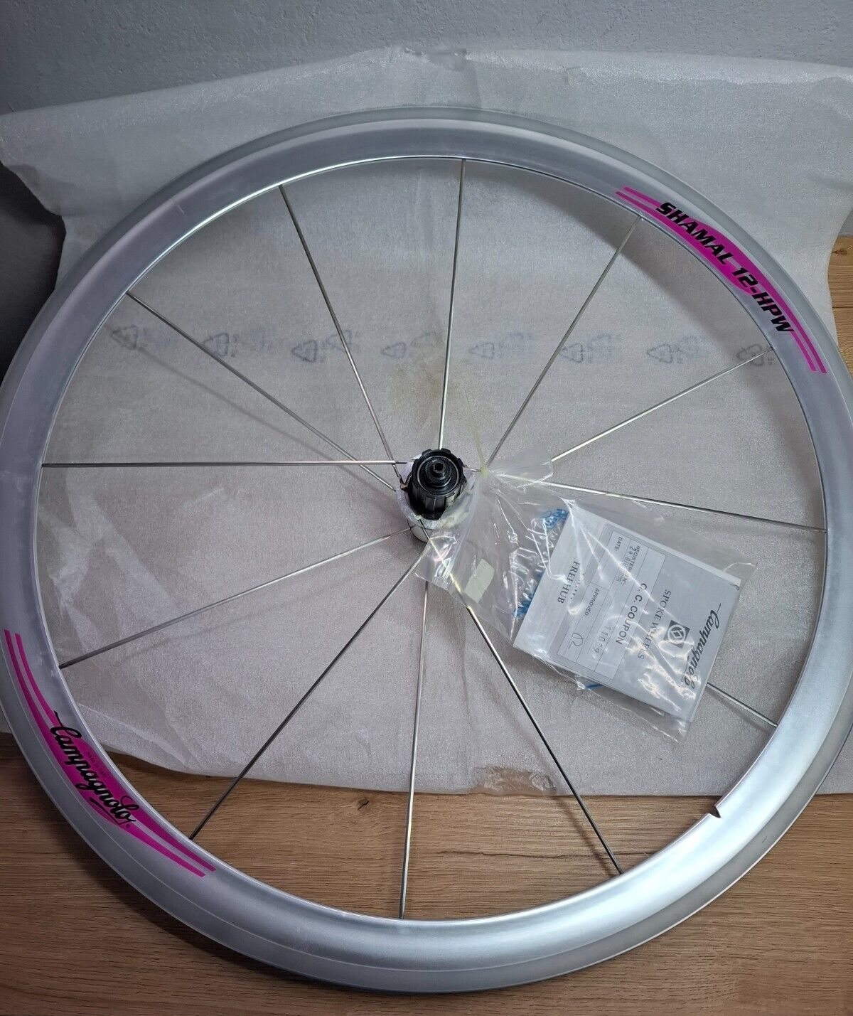 Retro Bicycle Parts NIB NOS *NEW* Campagnolo Shamal 12-HPW 700C