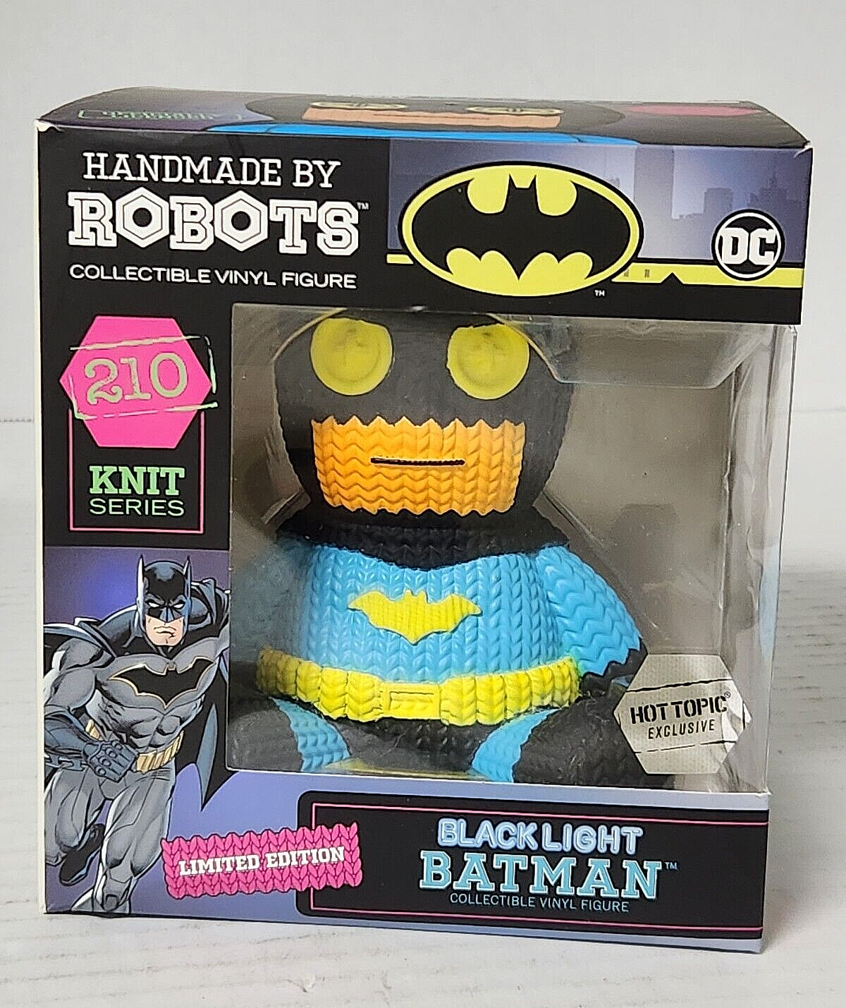 HandMade by Robots Blacklight BATMAN 210 Vinyl Figure Knit